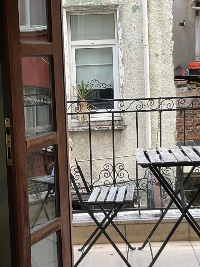 The Hub Hostelイスタンブール エクステリア 写真