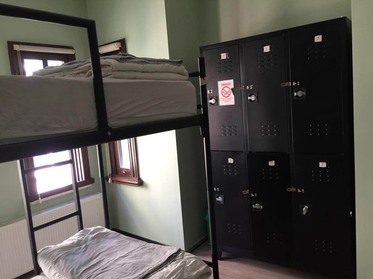 The Hub Hostelイスタンブール エクステリア 写真